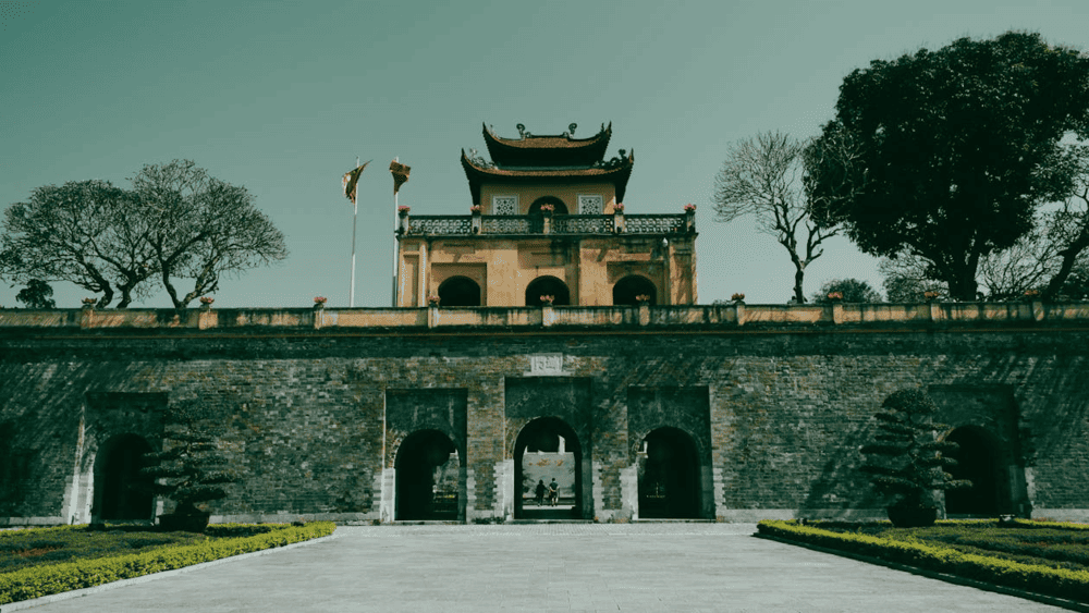 The majestic Doan Mon Gate of the Imperial Citadel of Thang Long, a symbol of Vietnam’s rich history and royal heritage (Source: Pexels)